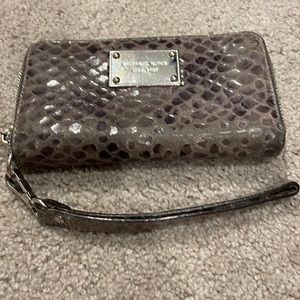 Michael Kors zip up Wallet gray snake skin